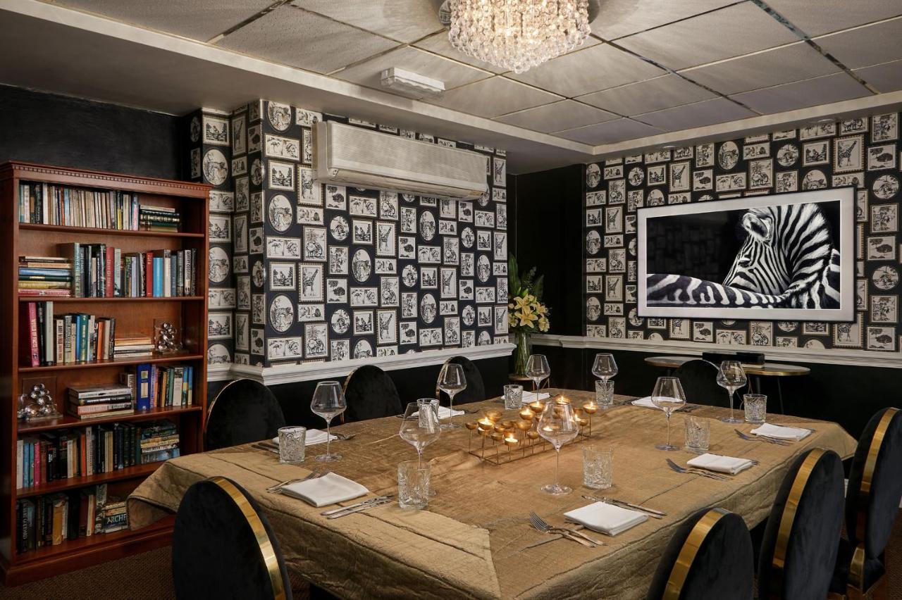 The Royal Adelaide Hotel Уиндзор Екстериор снимка